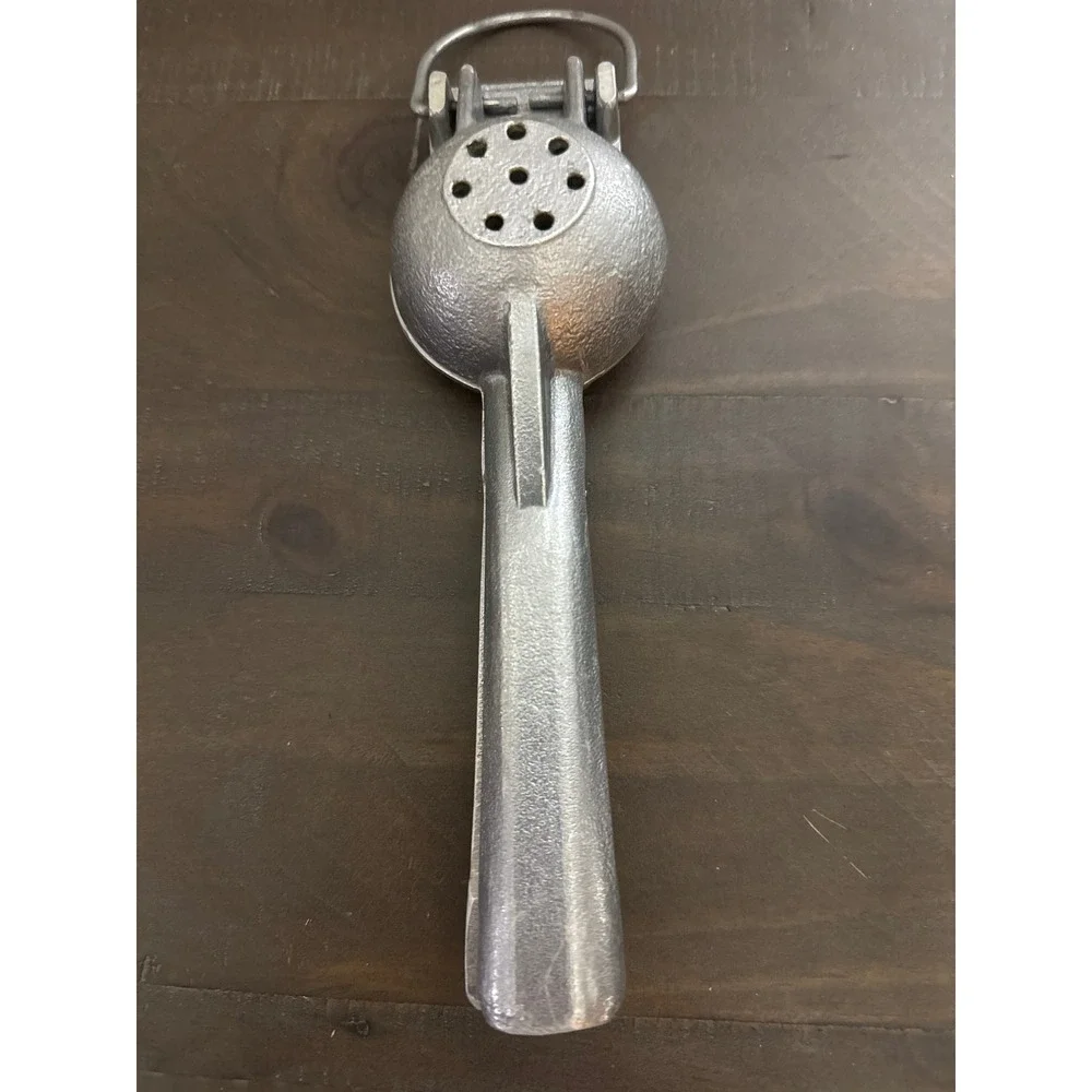 Rachand Cast Aluminum Manual Citrus Lime Squeezer Juicer Hecho en Mexico Silver